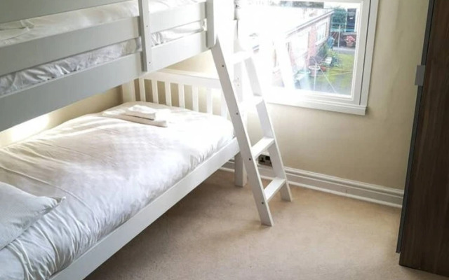 Townhouse in Clifton Village - R&R Guesthouse 3