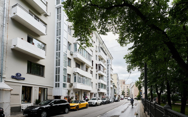 GM Б.Патриарший пер.,8с1