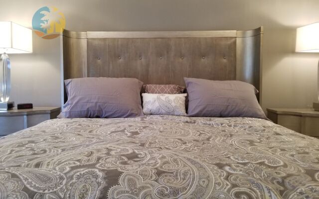 Alexander 1701 2 Bedroom Apts by RedAwning