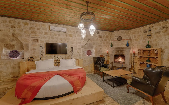 Taru Cave Suites