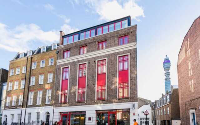 1 Bedroom Top Floor Flat In Fitzrovia