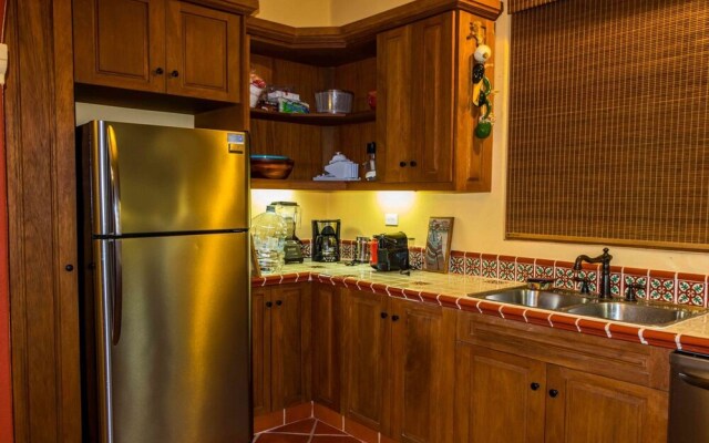 Casa Encantada 3 BR by Casago