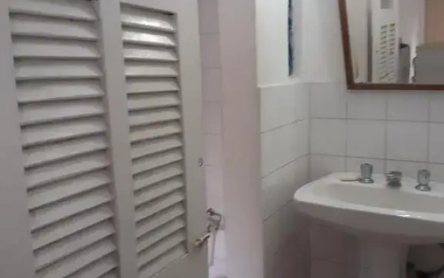 Apartamentos Copacabana ampla vista mar