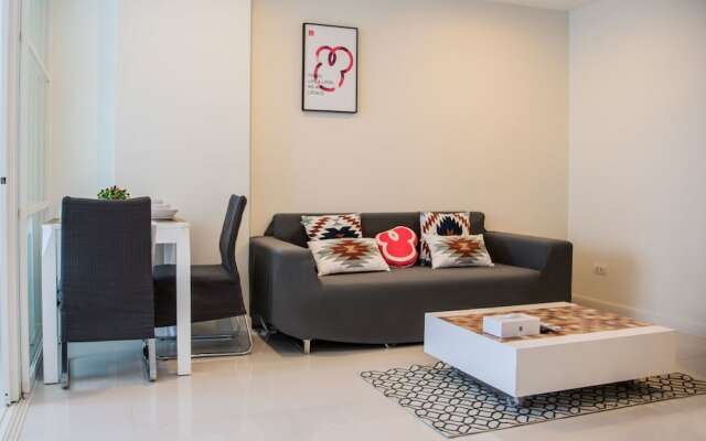 Locals Bangna Elements Srinakarin