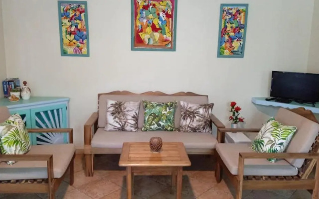 Las Palmas Residence