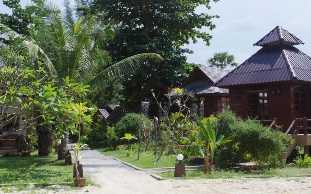 Thai House Beach Resort