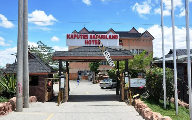 Kaputiei Safariland Hotel