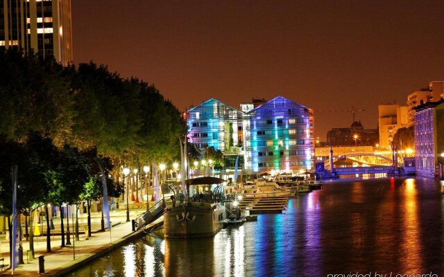 Holiday Inn Express Paris-Canal de la Villette, an IHG Hotel