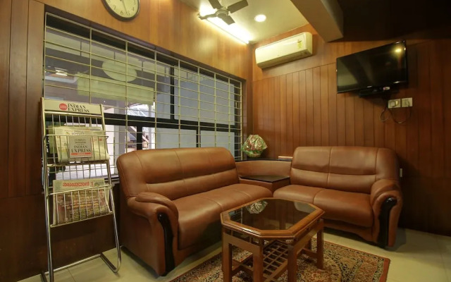 OYO 16662 Taj Residency