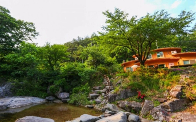 Gangneung Yeon House Pension