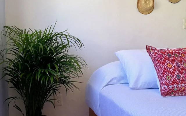Amanecer y Mañana Private Room - Tulum Town