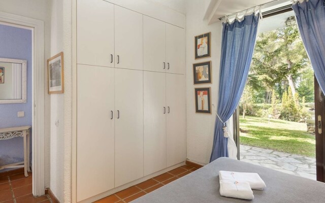 Coelo Shared Pool Villa, Sani