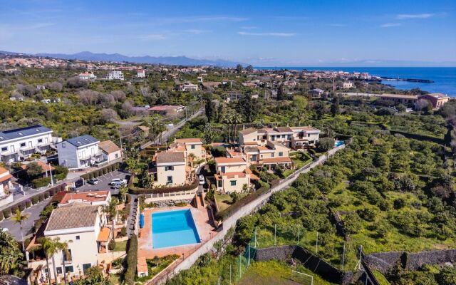 Villa Leone with Pool by Wonderful Italy