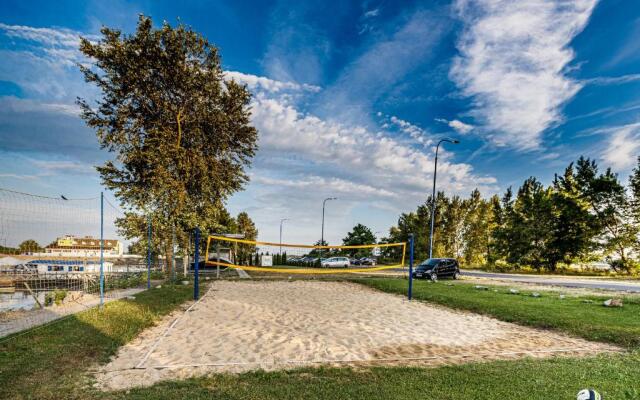 Yachter Club Modra Cajka