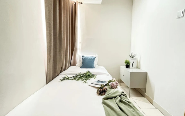 Scandinavian Minimalist 2Br At Cinere Bellevue Suites Apartment