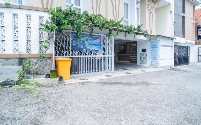 Urbanview Hotel Omah Anin Batu