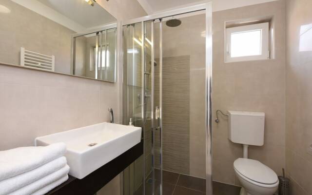 Holiday Apartments Yes Peace