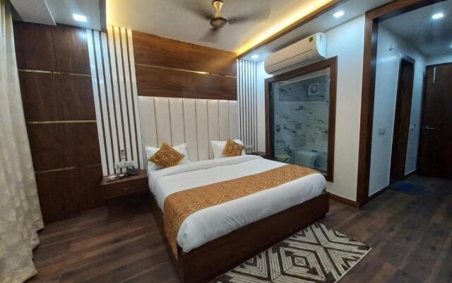 HOTEL The Rich Grand