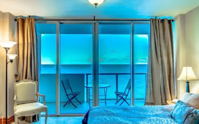 Castle Beach Hotel by MiaVac