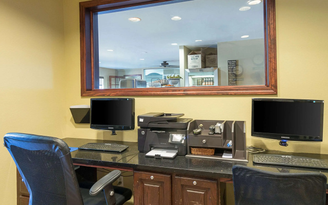 Quality Inn Parkersburg North - Vienna