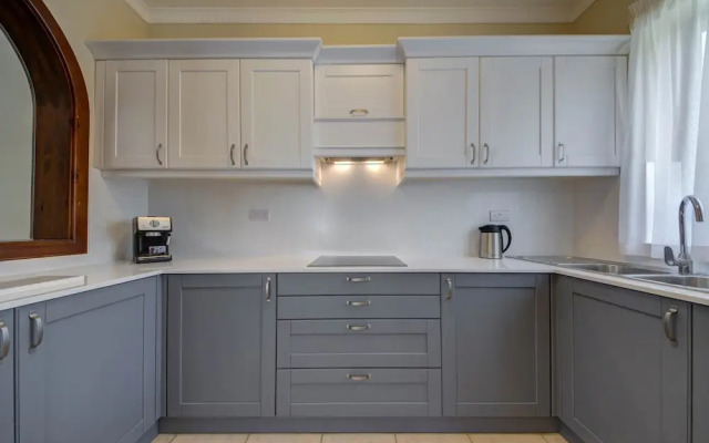 Villa Hibiscus 3 Bedroom Villa With Private Pool