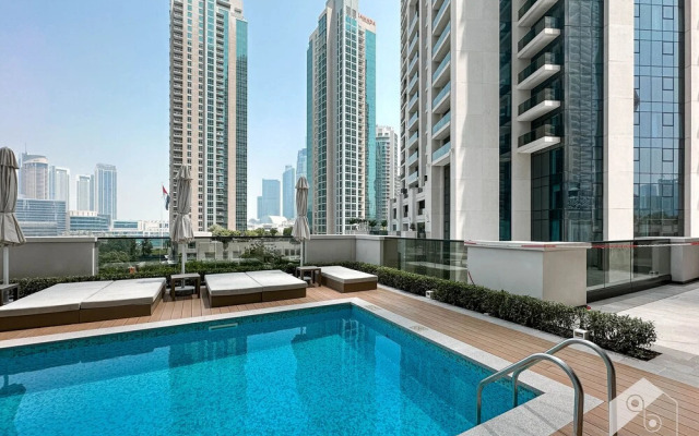 Luxurious 2B with Breathtaking Views Downtown