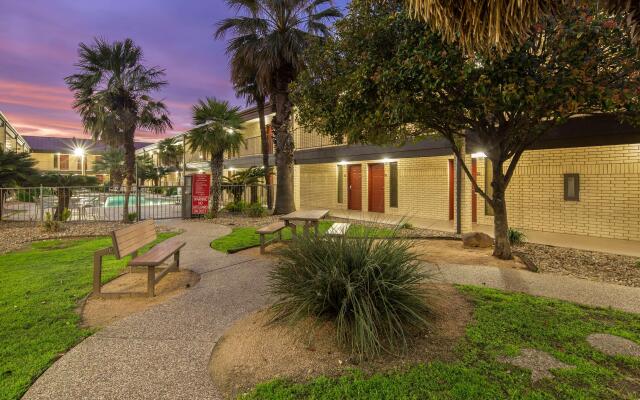 Best Western near Lackland AFB/SeaWorld