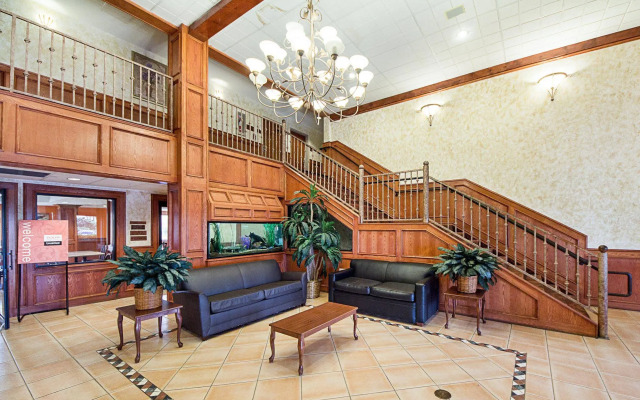 Shary Inn and Suites