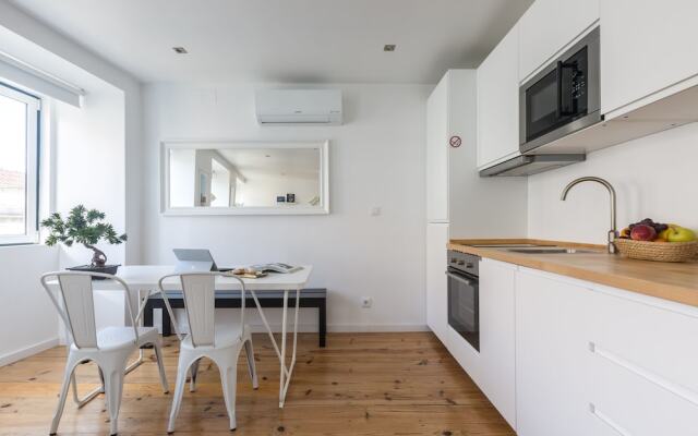 Bairro Alto Bronze of Art Apartments