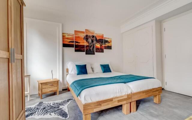 The 5 Continents Ii by Stay Swiss