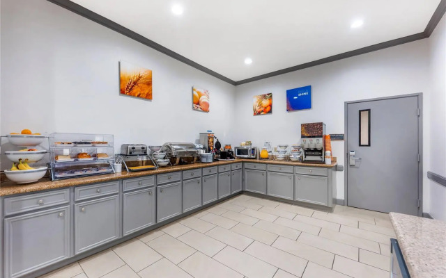 Comfort Inn & Suites