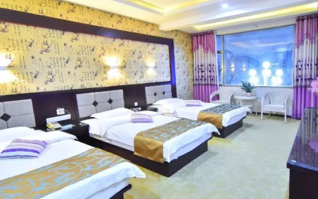 Zero Holiday Business Hotel Lijiang