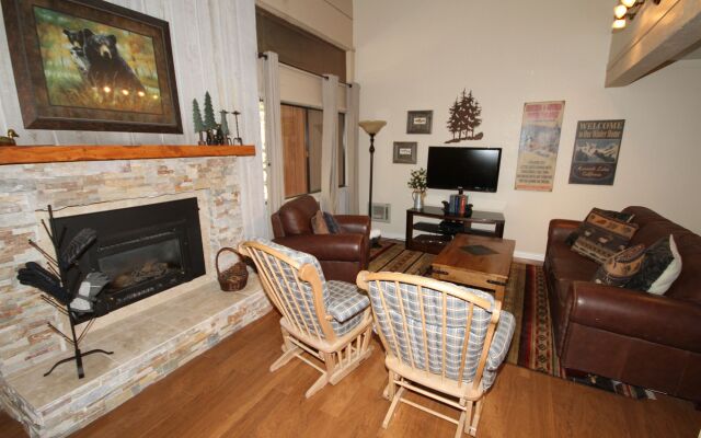 Mammoth Ski & Racquet Club