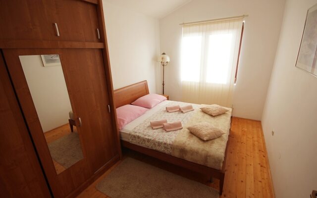 Comfortable Apartment for 5 Persons