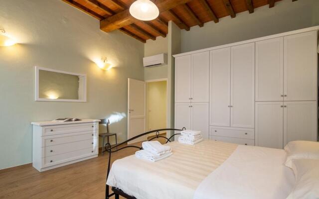 Santo Spirito Bright Flat