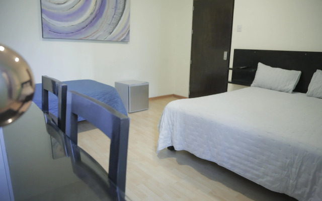 Miraflores Rooms