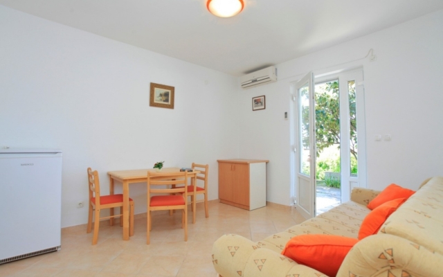 Apartment Jakica - family apartment with garden terrace A1 Mate Korcula, Island Korcula
