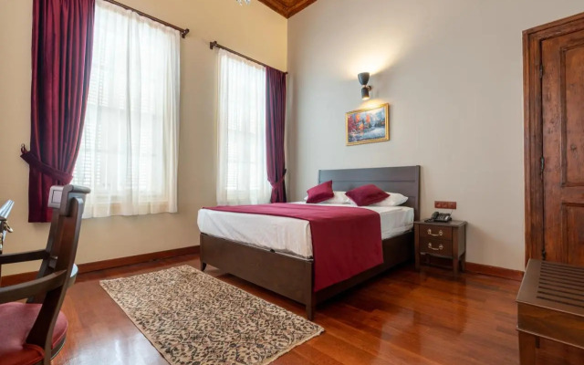 Giges King Hotel