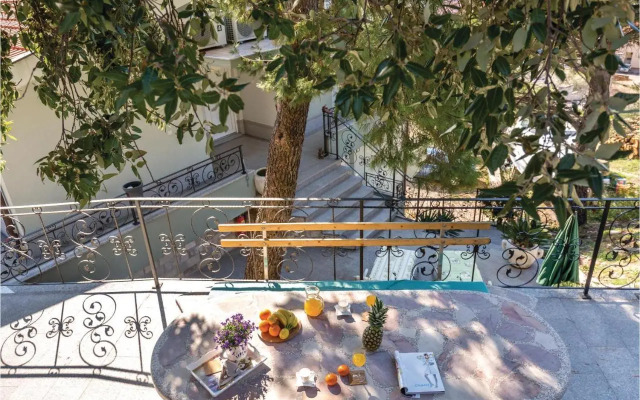 One-Bedroom Apartment Makarska with Sea View 04