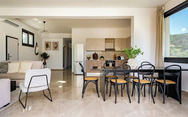 Sanders River Plaza Limassol Apartment