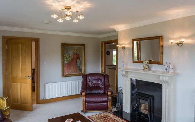 Lake View House