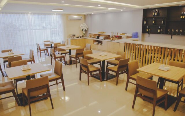 Mai Villa Hotel Su Van Hanh