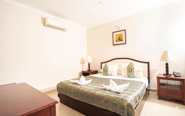 Silver Mounts Hotel