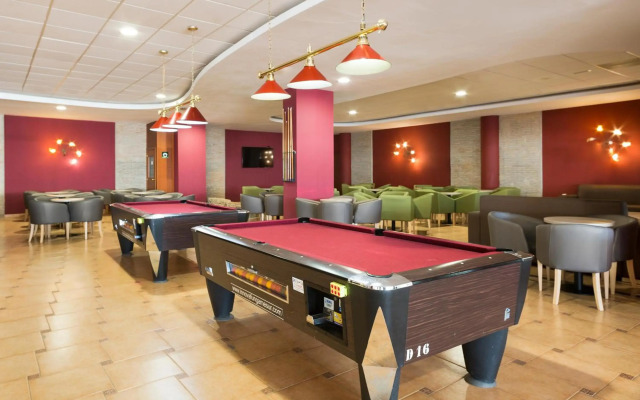 Best Oasis Tropical Hotel