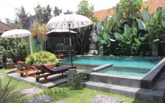 Villa Bungsil Gading