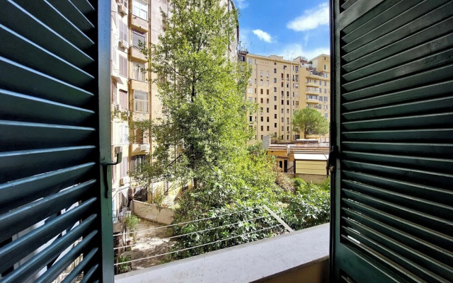 YCH Riboty house al Vaticano