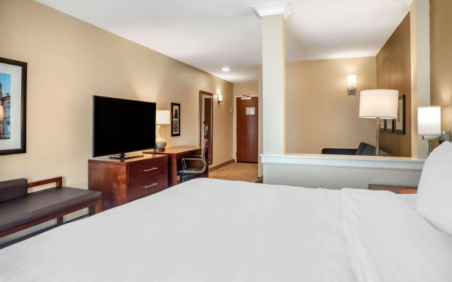Comfort Inn & Suites Harrisonburg