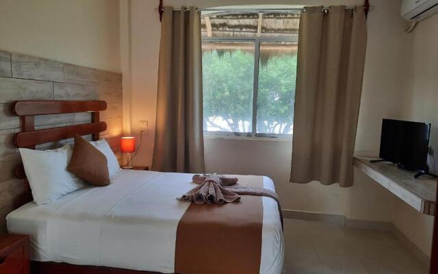 Porto Coral Hotel & Suites