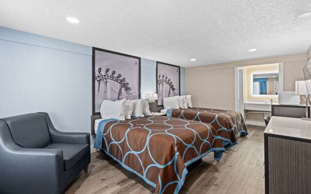 Super 8 by Wyndham Kissimmee-Orlando