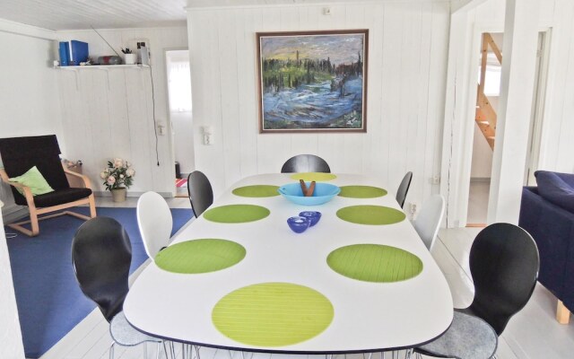 Beautiful Home in Lammhult With 4 Bedrooms and Wifi